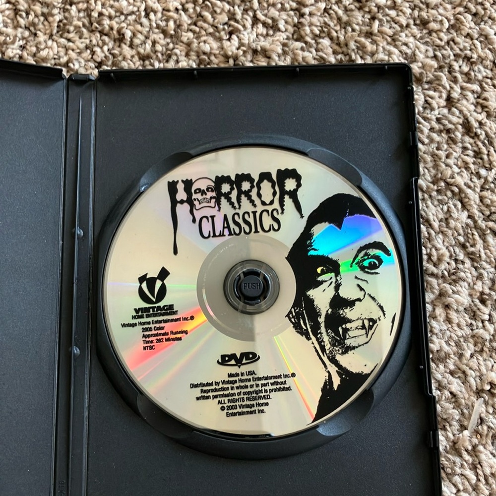 Horror Classics DVD Set - Picture 6 of 7